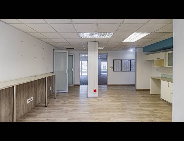 244M² OFFICE TO LET IN FERNDALE